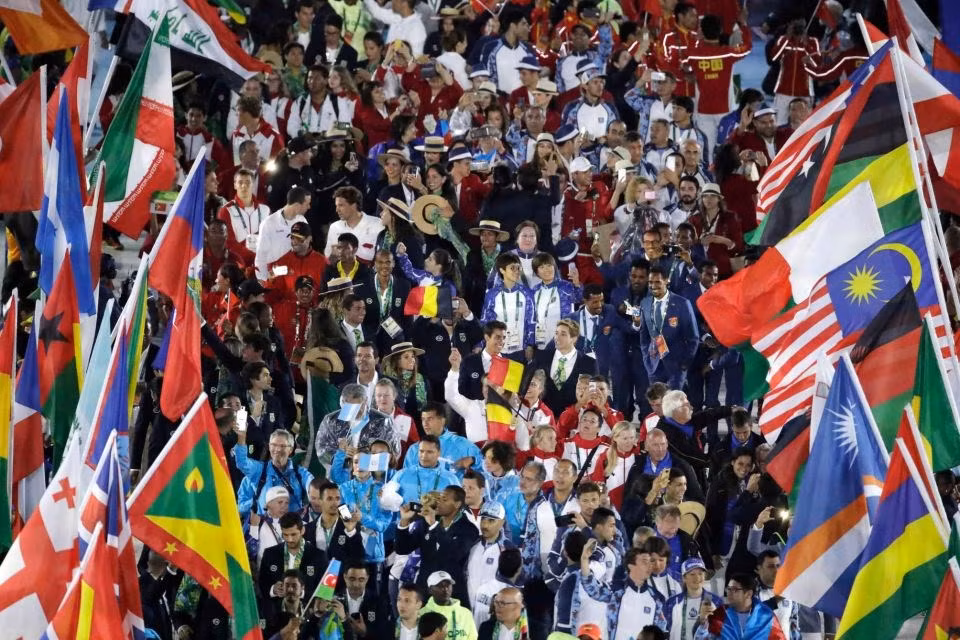 Des sportifs à la cérémonie de clôture des JO de Rio. Photo: AP
