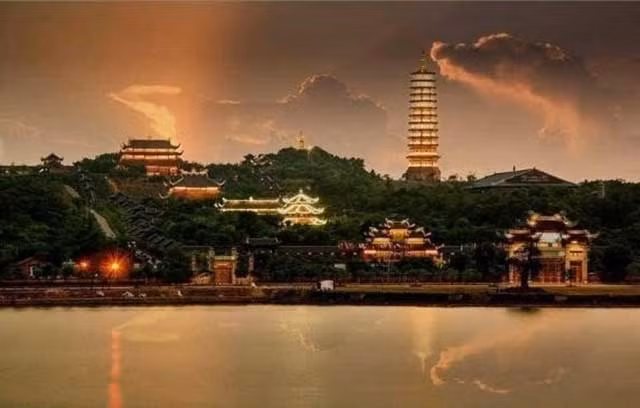 Le panorama de la pagode Bai Dinh.
