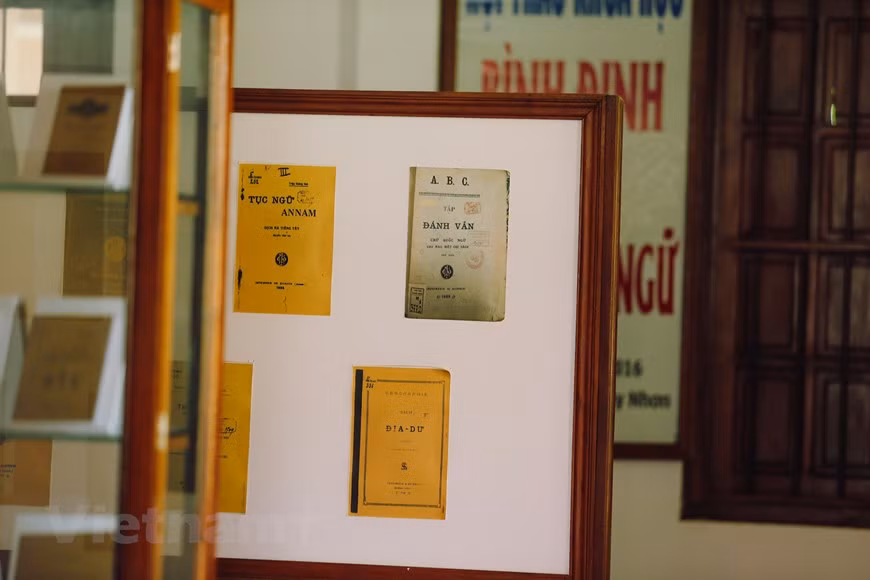 En 1922, l'imprimerie de Lang Song a imprimé 18 000 journaux périodiques, 1 000 exemplaires de livres de toutes sortes, 32 000 autres publications. L'imprimerie de Lang Song a fonctionné jusqu'en 1936 environ, avant d'être transférée à Quy Nhon. Photo: VNA 