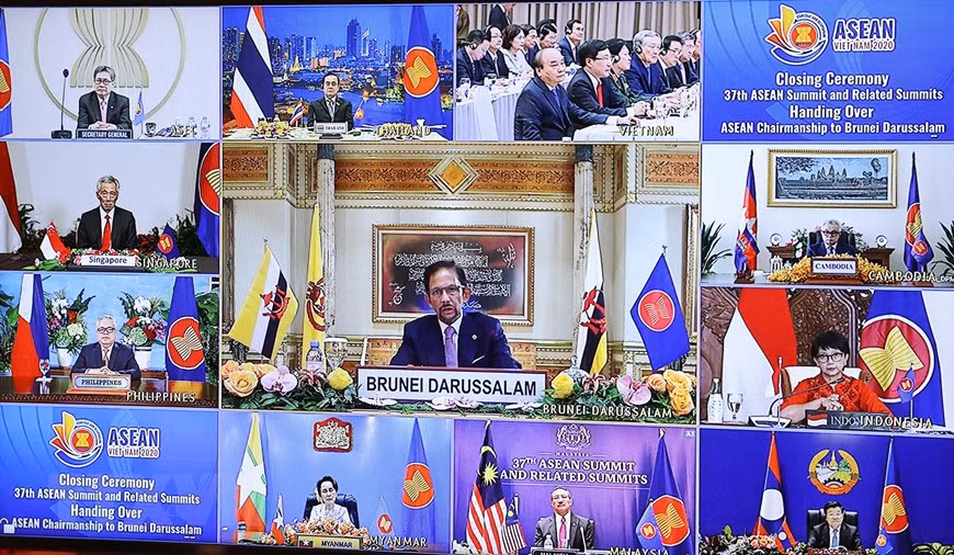  La cérémonie de clôture du 37e Sommet de l’ASEAN et réunions connexes. 