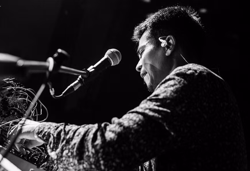 Les œuvres du compositeur et producteur de musique Xinh Xô séduisent les mélomanes de la capitale. 