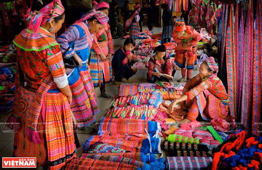 «Chợ phiên Hoàng Su Phì» (Marché de Hoang Su Phi) - Auteure: Thach Hoai. Photo: VNP