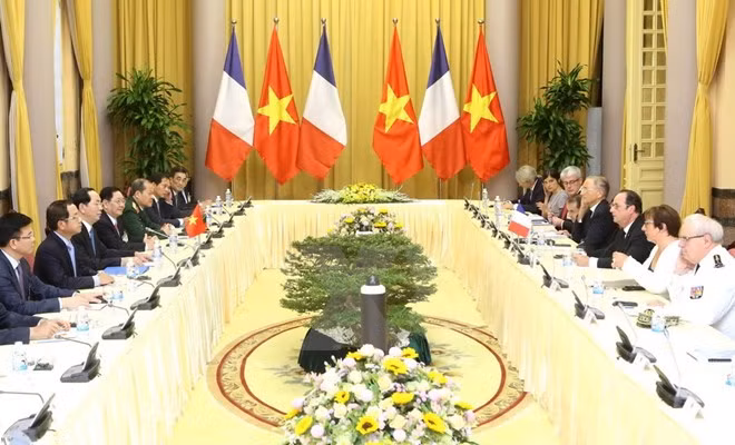 Entretien entre le président vietnamien Tran Dai Quang et son homologue français François Hollande. 