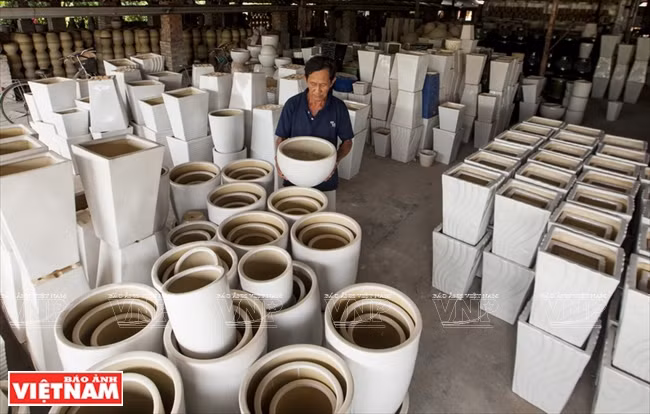 Chaque mois, un atelier produit de 10.000 à 20.000 pièces pour l’exportation.
