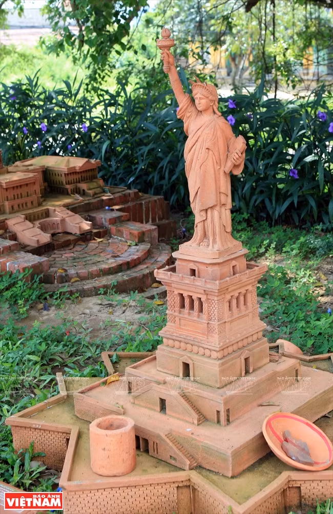 La statue de la Liberté (Etats – Unis).