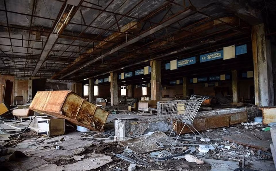 En 1986, un des réacteurs de la centrale de Tchernobyl a fondu puis explosé au cours d'un test de sûreté. Environ 200.000 personnes ont été définitivement évacuées. Le nombre de morts varie de 9.000 à 90.000 selon les sources. Crédit photo: CCTVNews