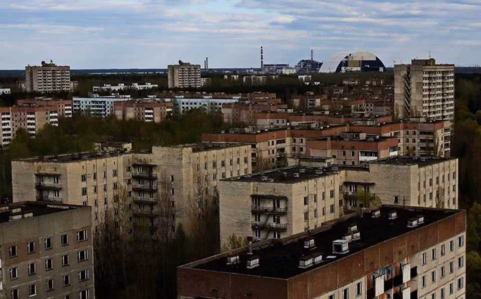 Une région de la ville est aujourd'hui ouverte aux touristes. Toutefois, pour entrer dans cette zone, ils doivent revêtir des vêtements de protection. Crédit photo: CCTVNews