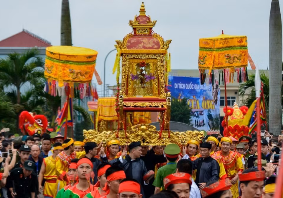 Les rites de la fête du temple de Cua Ông 2018. 