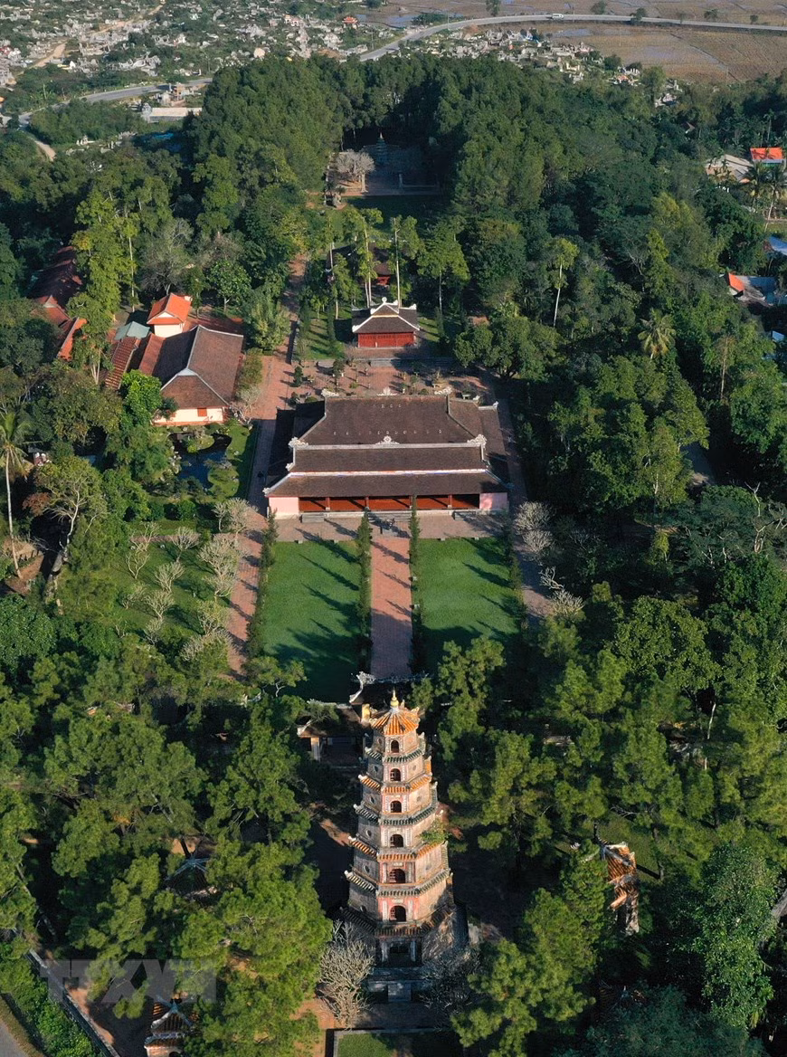 La pagode Thiên Mu vue de haut