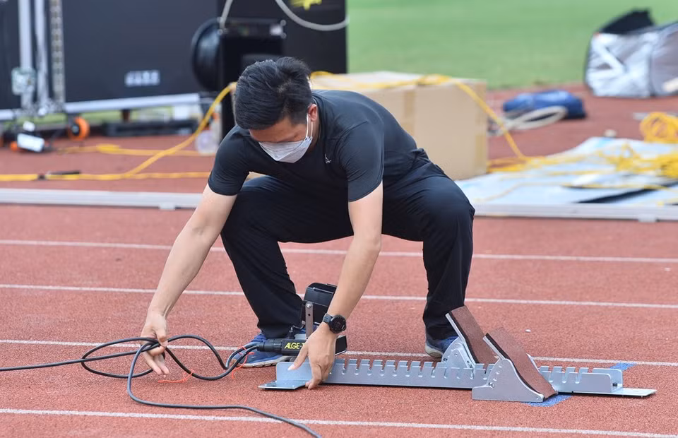 L'équipe du Vietnam aux SEA Games 31 se compose de 80 athlètes qui sont déterminés à conserver leur première place régionale. L'athlétisme vietnamien fixe l'objectif de remporter de 16 à 18 médailles d'or aux SEA Games 31. Les espoirs de médaille d'or reposent sur Quach Thi Lan, Nguyen Thi Huyen (400 mètres féminin, 400 mètres haies féminin, relais féminin 4x400 mètres), Khuat Phuong Anh (800 mètres féminin), Nguyen Thi Oanh (1.500 mètres féminin, 3.000 mètres haies féminin, 5.000 mètres féminin), Pham Thi Hong Le (10.000 mètres féminin), Do Quoc Luat, Nguyen Trung Cuong (3.000 mètres haies masculin, relais mixte 4x400 mètres). Photo: VietnamPlus