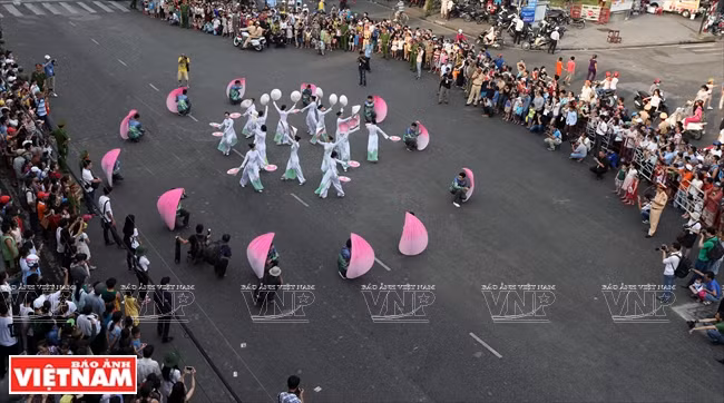 La fête de la rue vue d’en haut.