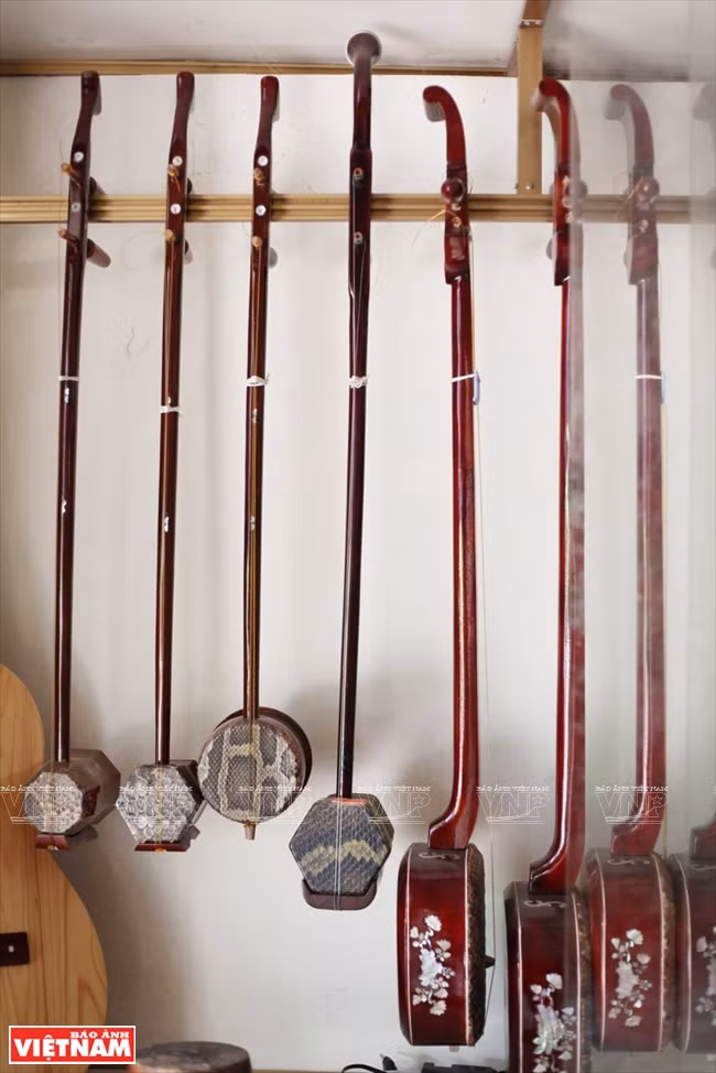 Les instruments de Dào Ngoc Soan et du village de Dào Xa sont célèbres chez les musiciens vietnamiens. Le musée d’Ethnologie leur a ​décerné un certificat reconnaissant leur contribution à la préservation et à la valorisation du patrimoine culturel vietnamien. 