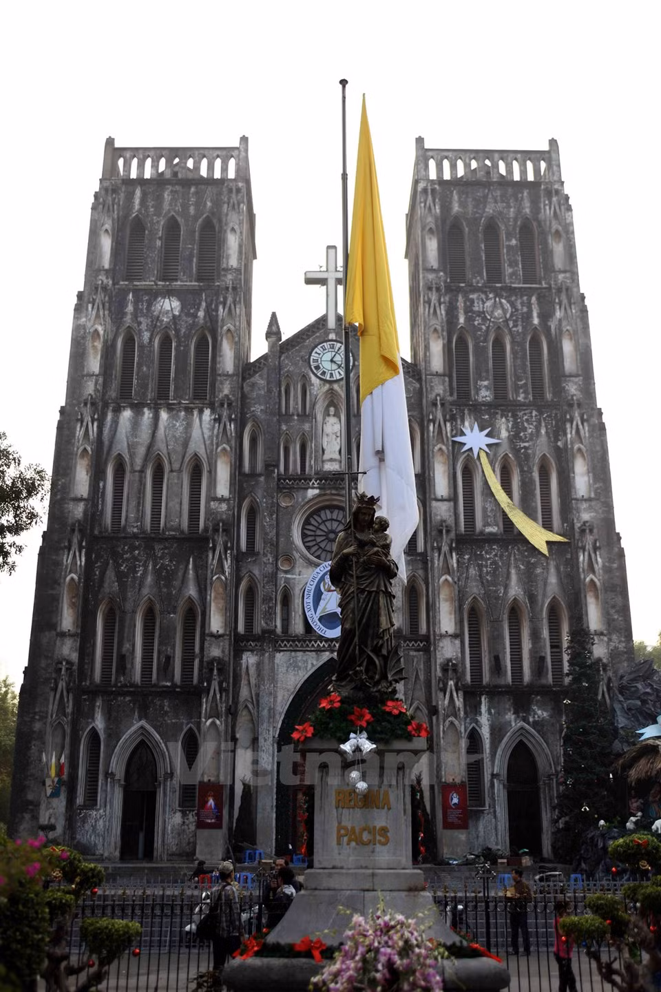 Cathédrale Saint-Joseph, rue Nha Tho, arrondissement de Hoan Kiem
