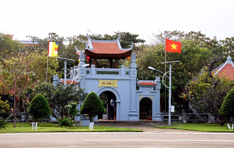 La pagode Truong Sa est située au centre de Truong Sa.