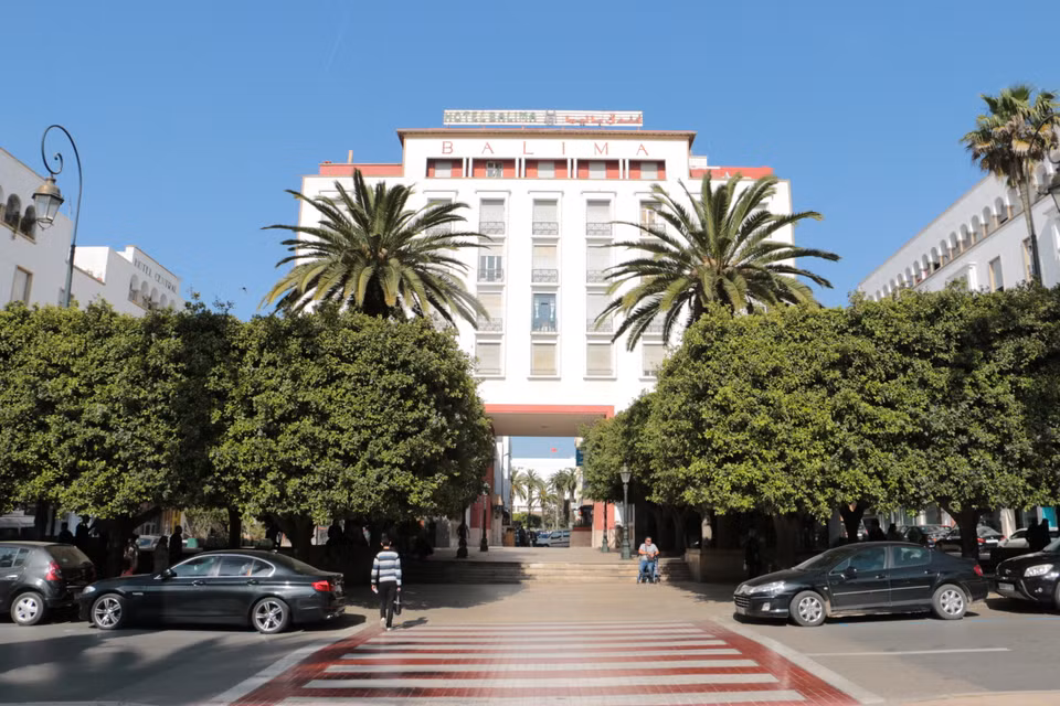 L’hôtel Balima, est l’un des plus anciens de la ville, face au Parlement du Maroc.