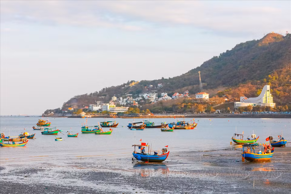 Non loin de la plage de Bai Sau se trouve un village de pêcheurs.