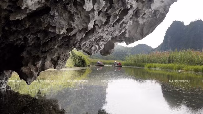 La saison idéale pour les visites est de mai à septembre. Photo : Trinh Bo/VNA 