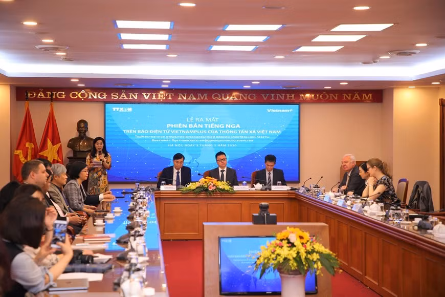  Le lancement de la version russe contribuera à aider le journal en ligne Vietnamplus de la VNA à mieux réaliser ses missions, ainsi qu'à contribuer au développement des relations de longue date entre le Vietnam et la Russie. 