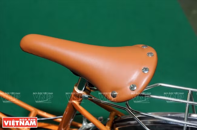 Certains détails montrent la grande qualité de ce vélo pour dames.