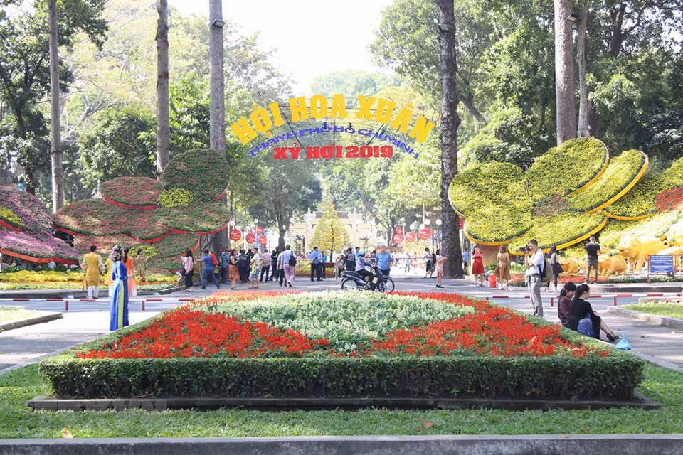 Le parc Tao Dan, situé à l'angle des rues Truong Dinh et Nguyen Thi Minh Khai dans le 1er arrondissement. 