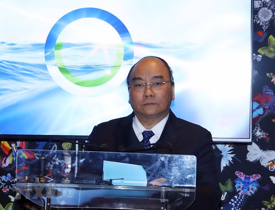 Le PM Nguyen Xuan Phuc assiste à la séance d'ouverture de la rencontre "Agir pour les océans" entre les dirigeants. 