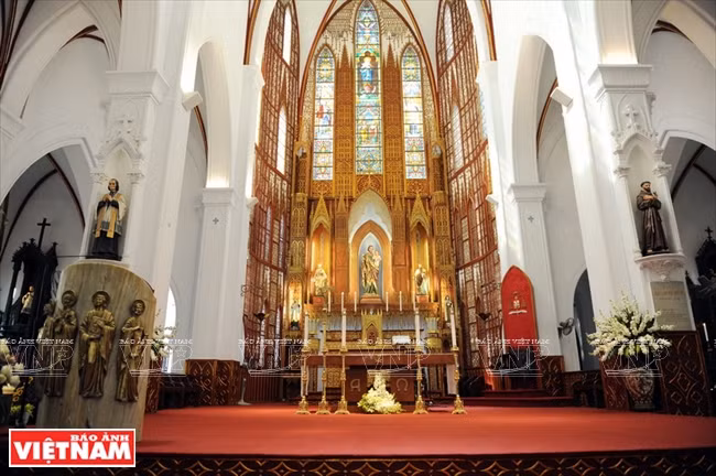 L’intérieur de la cathédrale.
