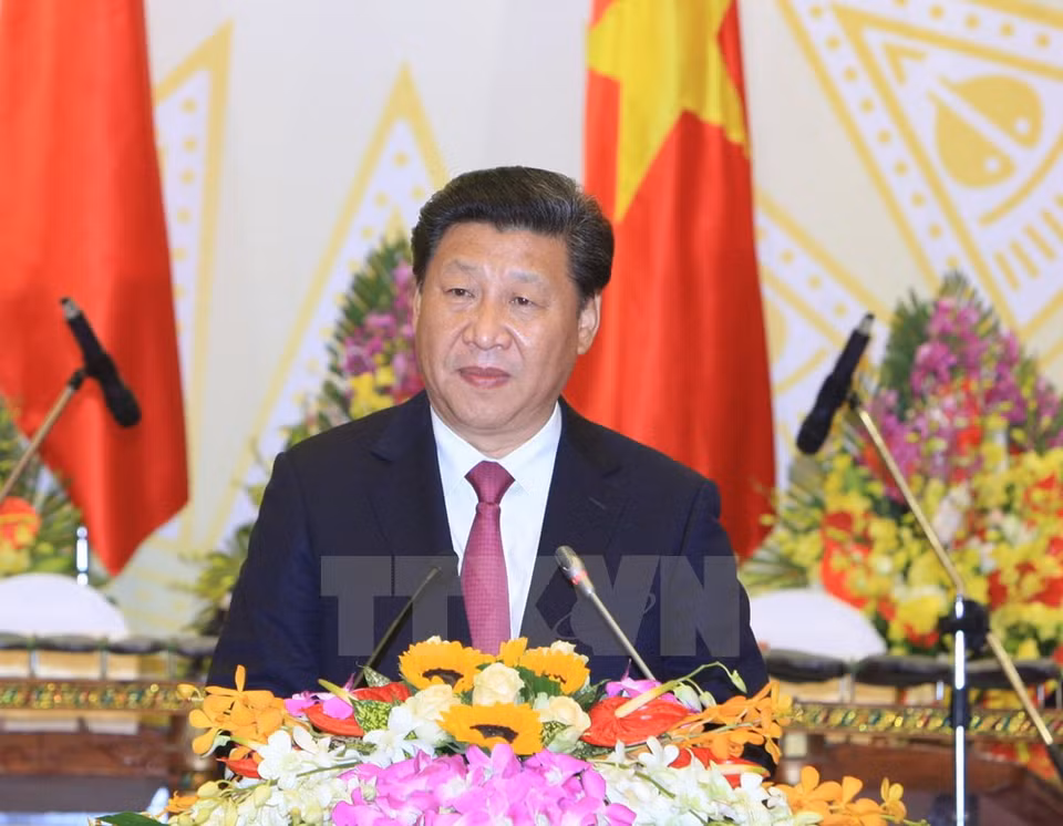 Le secrétaire général du Parti communiste chinois et président de la Chine, Xi Jinping, prend la parole.