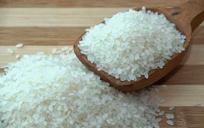 Le Cơm tấm est composé de grains de riz brisés et imparfaits qui étaient autrefois jetés après le processus de mouture, mais qui sont aujourd'hui devenus un plat emblématique de Hô Chi Minh-Ville, au Sud du Vietnam. Photo : VNA 