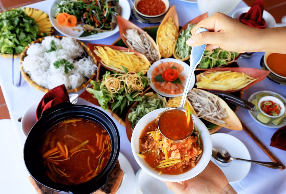  La fondue Tha des pêcheurs de Mui Ne illustre la culture culinaire vietnamienne audacieuse. Photo : VNA 