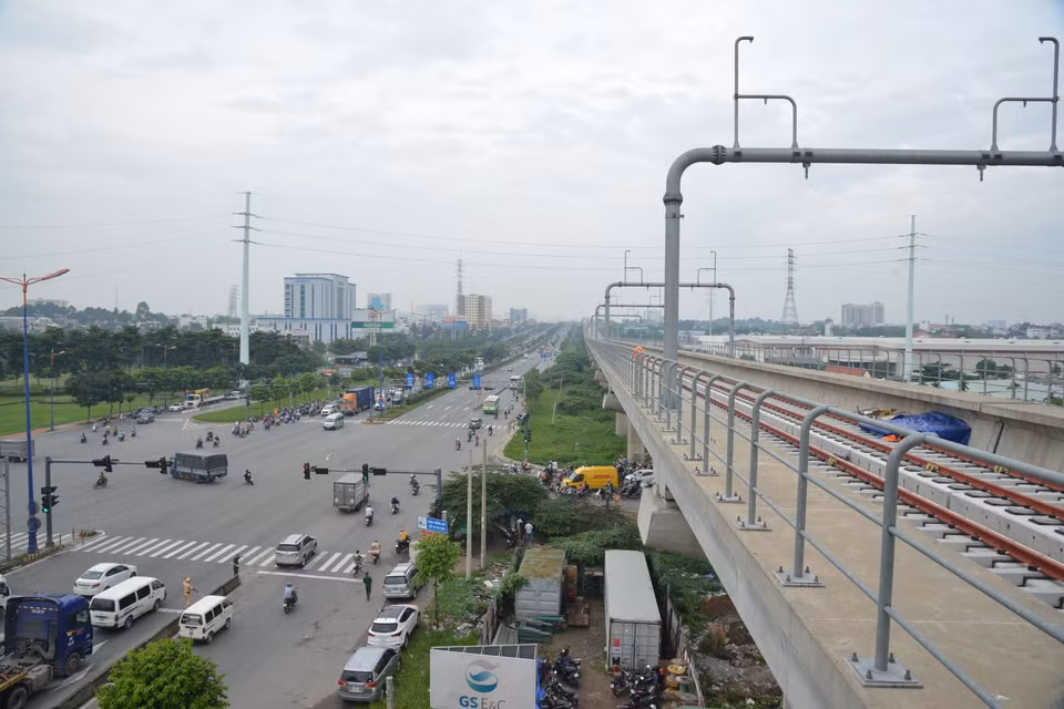  La partie restante de l'autoroute de Hanoï s'étend de l'intersection de Thu Duc jusqu'à la frontière avec la province méridionale de Dong Nai. Photo : VNA 