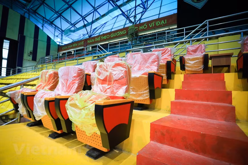 Les épreuves sur les sites de compétitions des SEA Games 31 dans la province de Bac Ninh seront libres d’entrée afin de promouvoir l’esprit sportif et contribuer à présenter les valeurs culturelles et historiques, le potentiel touristique et l’hospitalité de la population locale auprès des amis nationaux et internationaux. Cette décision a été prise par le Comité populaire de la province Bac Ninh. Le Vietnam vise au moins 140 médailles d'or, 77 d'argent et 71 de bronze aux SEA Games 31. Lors des trois dernières éditions des SEA Games de 2015 à 2019, le pays avait remporté respectivement 73, 58 et 98 médailles d'or. Les Vietnamiens ont remporté 158 médailles d'or sur le total de 444 lorsque le pays a accueilli les SEA Games pour la première fois en 2003, ainsi que 97 d'argent et 91 de bronze. Photo : VNPlus