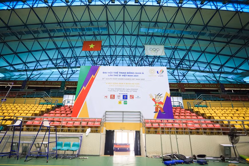 Les préparatifs pour l’organisation des épreuves, dont sites de compétitions, lieux d’entraînement et d’hébergement au service des entraîneurs et des sportifs, sont finalisés. Les 31es Jeux d'Asie du Sud-Est (SEA Games 31) sont l’un des événements sportifs les plus importants de la région. Placés sur le thème "Pour une Asie du Sud-Est plus forte", les SEA Games 31 se dérouleront du 5 au 23 mai prochain au Vietnam. Les compétitions se dérouleront à Hanoï et dans les localités voisines de Bac Ninh, Hai Duong, Hai Phong, Quang Ninh, Hà Nam, Nam Dinh, Ninh Binh et Hoa Binh, Vinh Phuc, Phu Tho et Bac Giang. C’est la deuxième fois que le Vietnam accueille les SEA Games. Photo : VNPlus