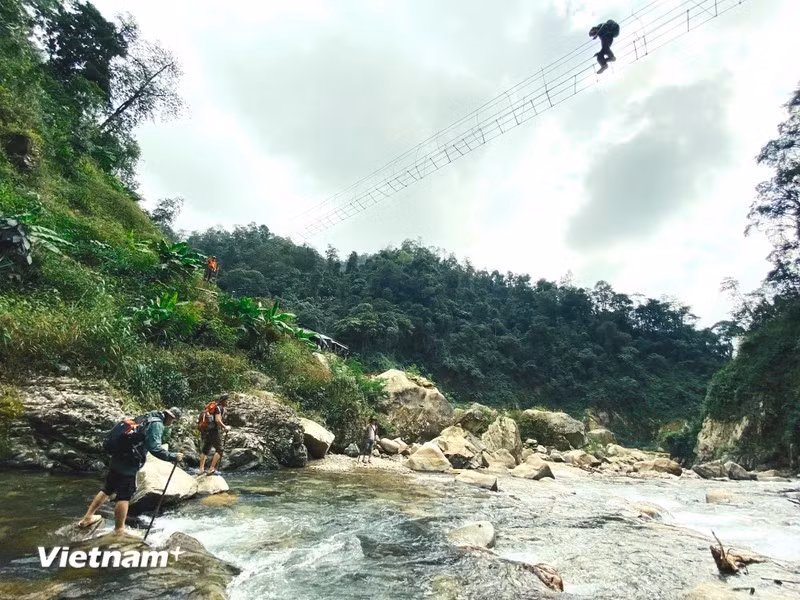 Le sommet de Pusilung est aussi une destination de rêve pour des amateurs de trekking et des routards. Photo: VNA