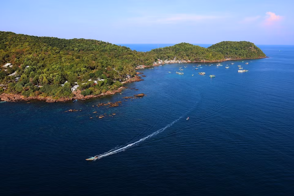 Les eaux au Sud de l'île de Phu Quoc. Photo: VNA