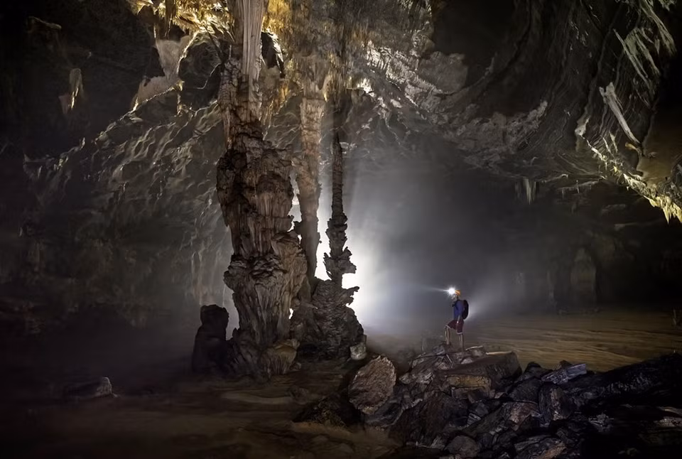 Les trois troisième prix pour les photographes Tran Anh Tuan, Nguyen Ngoc Hoa et Le Duc Dat.