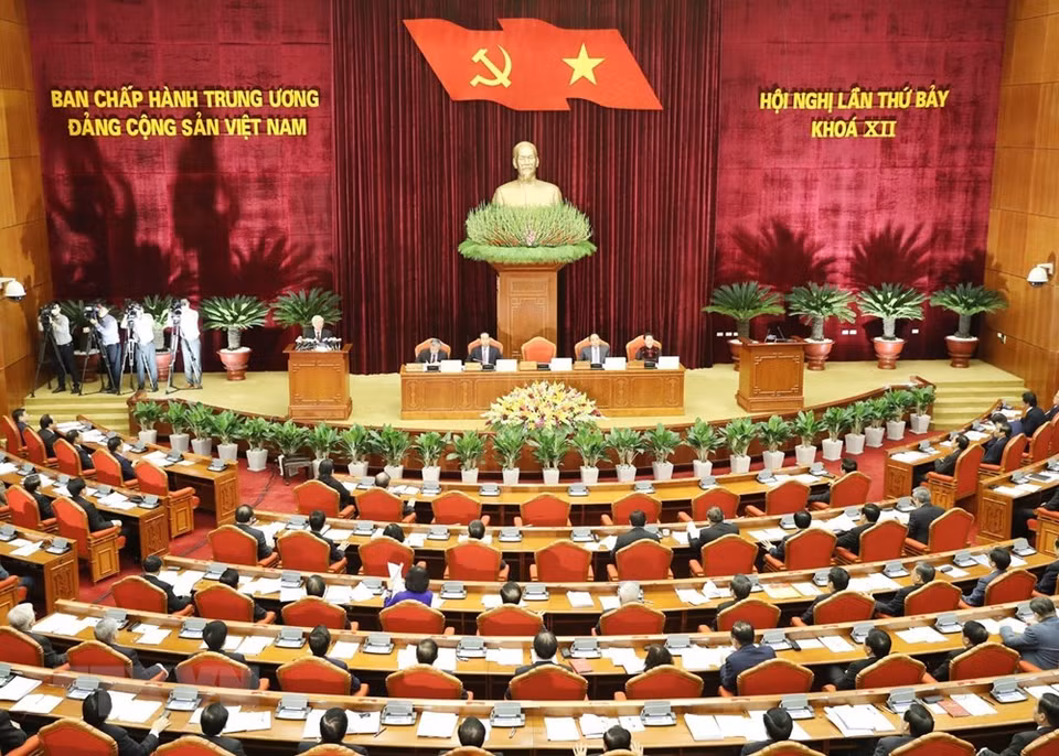  La cérémonie d’ouverture du 7e plénum du Comité central du Parti communiste du Vietnam (XIIe exercice). 