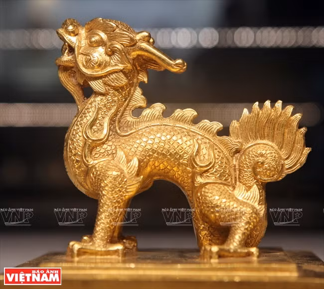 Dragon sur le sceau « Dai Nam hiêp ky lich chi bao » sous le règne de Thiêu Tri (1847). 