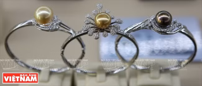 Bracelet de perles naturelles.