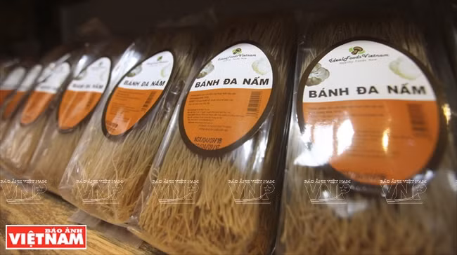 Ideal Foods Vietnam propose un large éventail de produits: champignons frais ou séchés, nems ou galettes de riz aux champignons… 