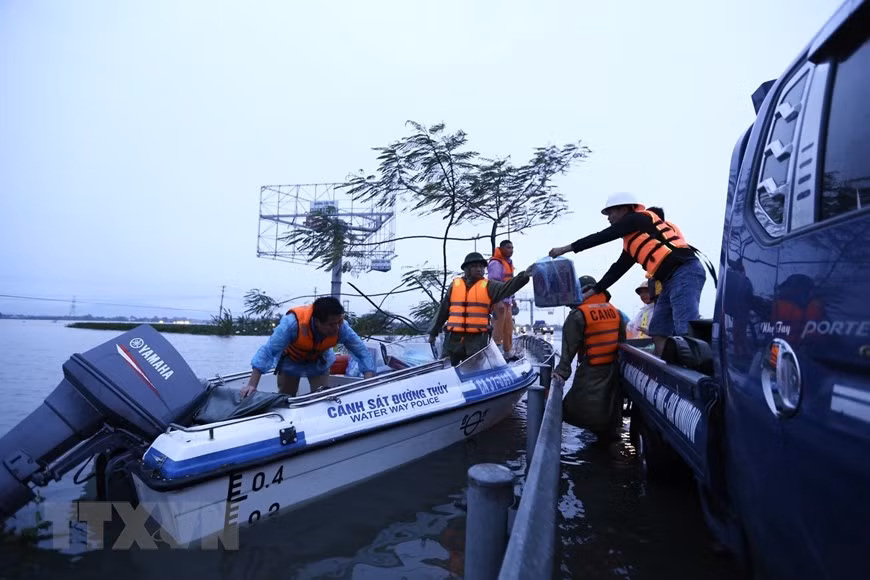 A 17h00 lundi 20 octobre, les crues et inondations ont fait 133 morts et disparus, dont 106 morts. 