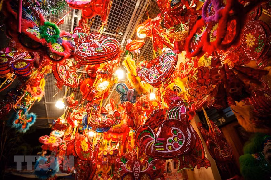 Des lambions traditionnelles vendues dans la rue Hang Ma