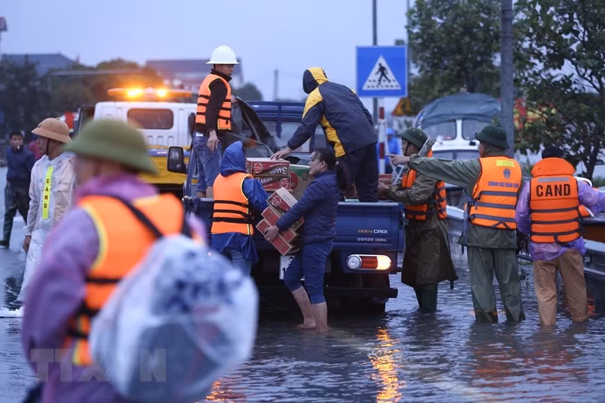 Les autorités locales s’efforceront de les acheminer au plus vite aux populations sinistrées.