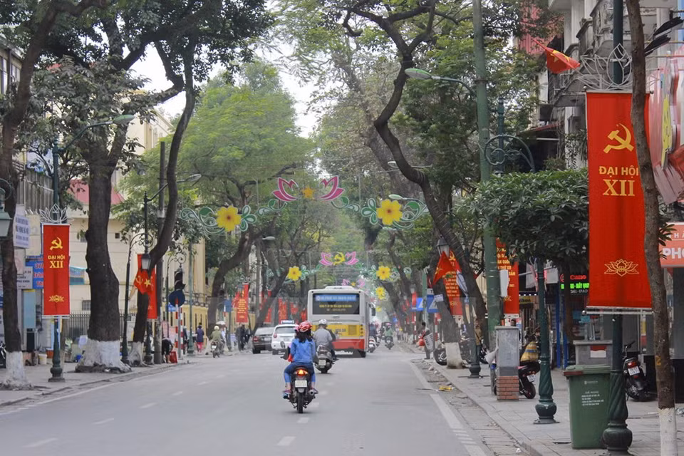 La rue Trang Thi. 