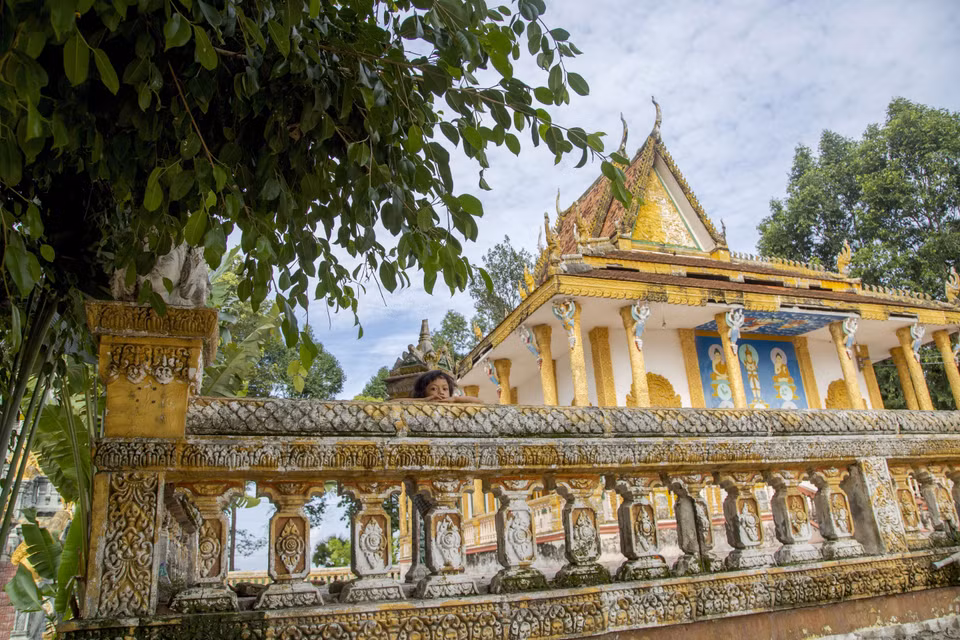 La pagode Kiri Sattray Menchey est communément appelée pagode Ka Ot.