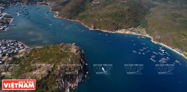La baie de Vinh Hy est réputée comme l’une des plus belles du Vietnam. Photo: Vietnam Illustré