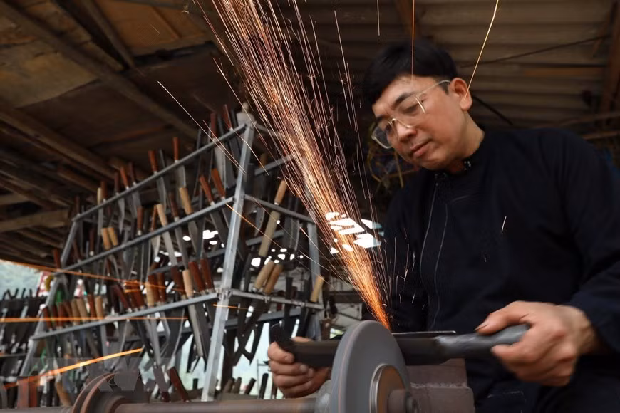 Située à 30km à l’est de la ville de Cao Bang, Phuc Sen vit au son des marteaux et à la lumière du feu des forges, et ce depuis plus de 300 ans. Photo: VNA