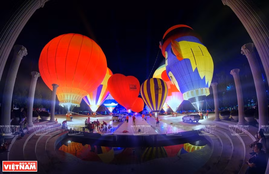 Festival de montgolfières. Photo: Vietnam Illustré