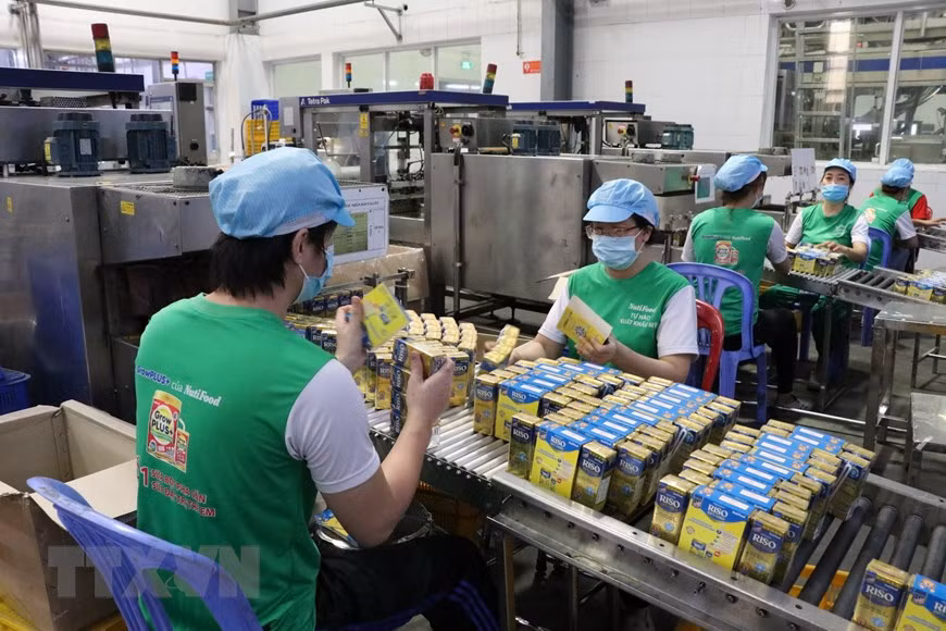 La société par actions Nutifood Binh Duong a survécu à la pandémie de COVID-19 pour atteindre une croissance de plus de 8,2 %. Photo : VNA