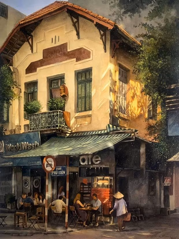 Un café au coin de la rue Phu Doan.