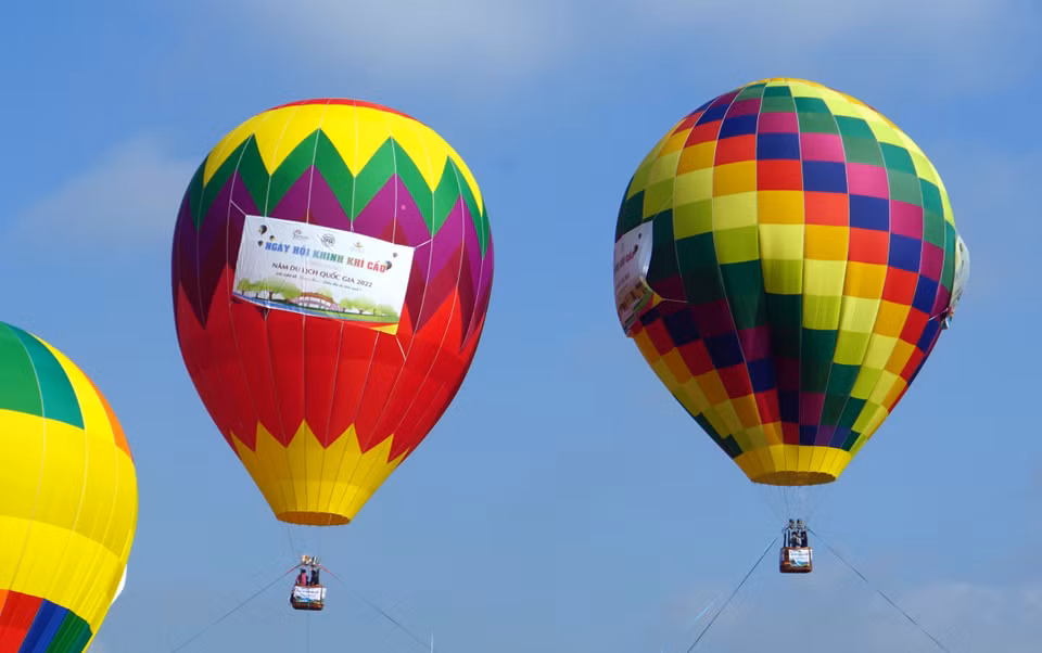 L’Année nationale du tourisme 2022 comprend environ 192 activités, dont 10 activités nationales organisées par le ministère de la Culture, des Sports et du Tourisme, et d’autres organes concernés. Photo: VNA